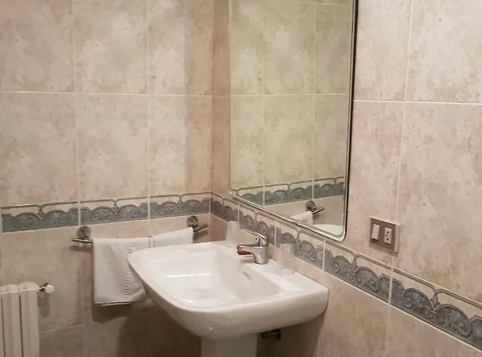 Garcia * Tríacastela